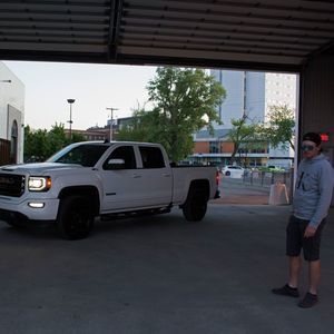 Meet your Posher, Robert